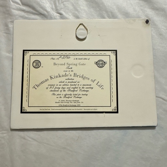 2000 Vintage Thomas Kinkade's Beyond Spring Gates Ceramic Hanging Plate 9” x 7” - Picture 3 of 4